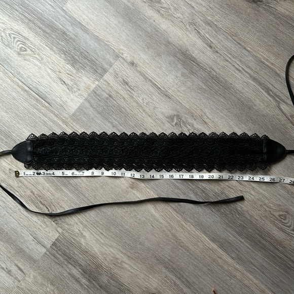 Boho lace tie belts - Picture 3 of 5